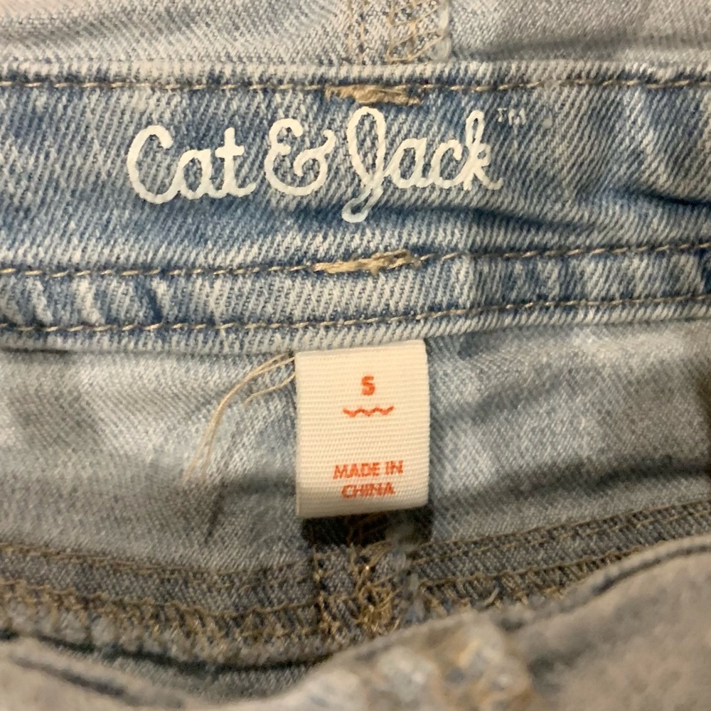 *Bundle Sale* Cat & Jack overall shorts light wash 5 - Picture 7 of 7